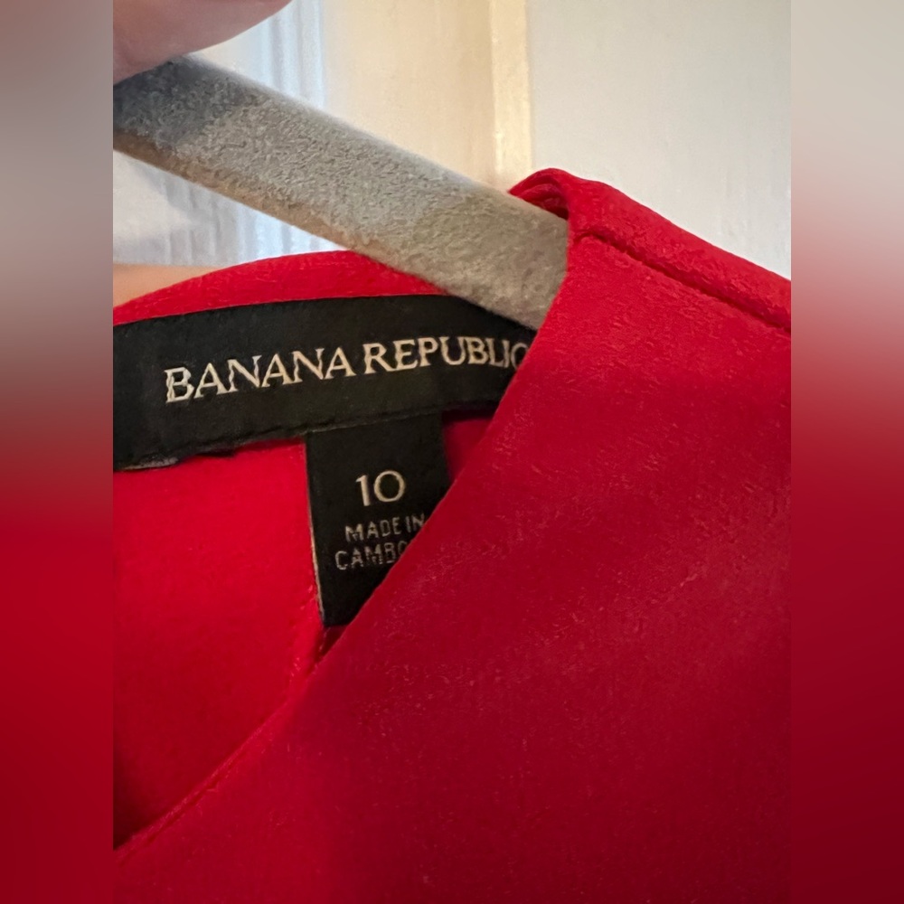 Banana Republic Stunning Red Back-tie Dress with bell sleeves - Picture 3 of 11